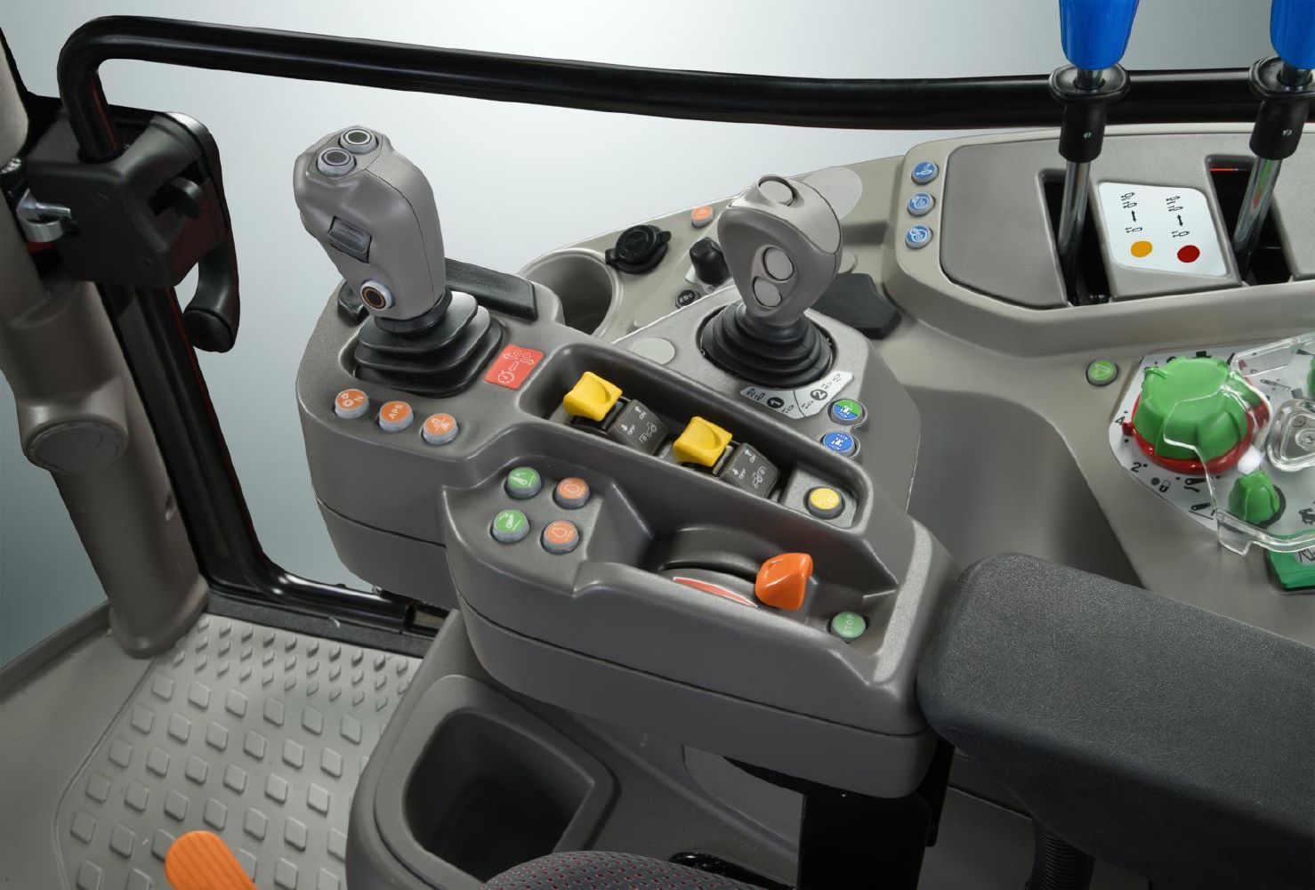 Innenraum der Fahrerkabine des SAME Virtus Traktors
